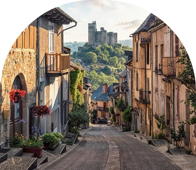 Le village de Najac, à proximité du camping dans le Tarn Lo Garda Riu