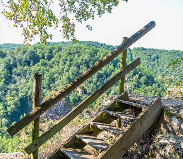 Emplacement camping dans le Tarn au camping Lo Garda Riu, Votre “havre de paix” au bord du Viaur