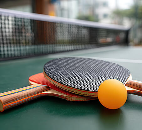 Table de ping-pong au camping 3 étoiles près d’Albi Lo Garda Riu