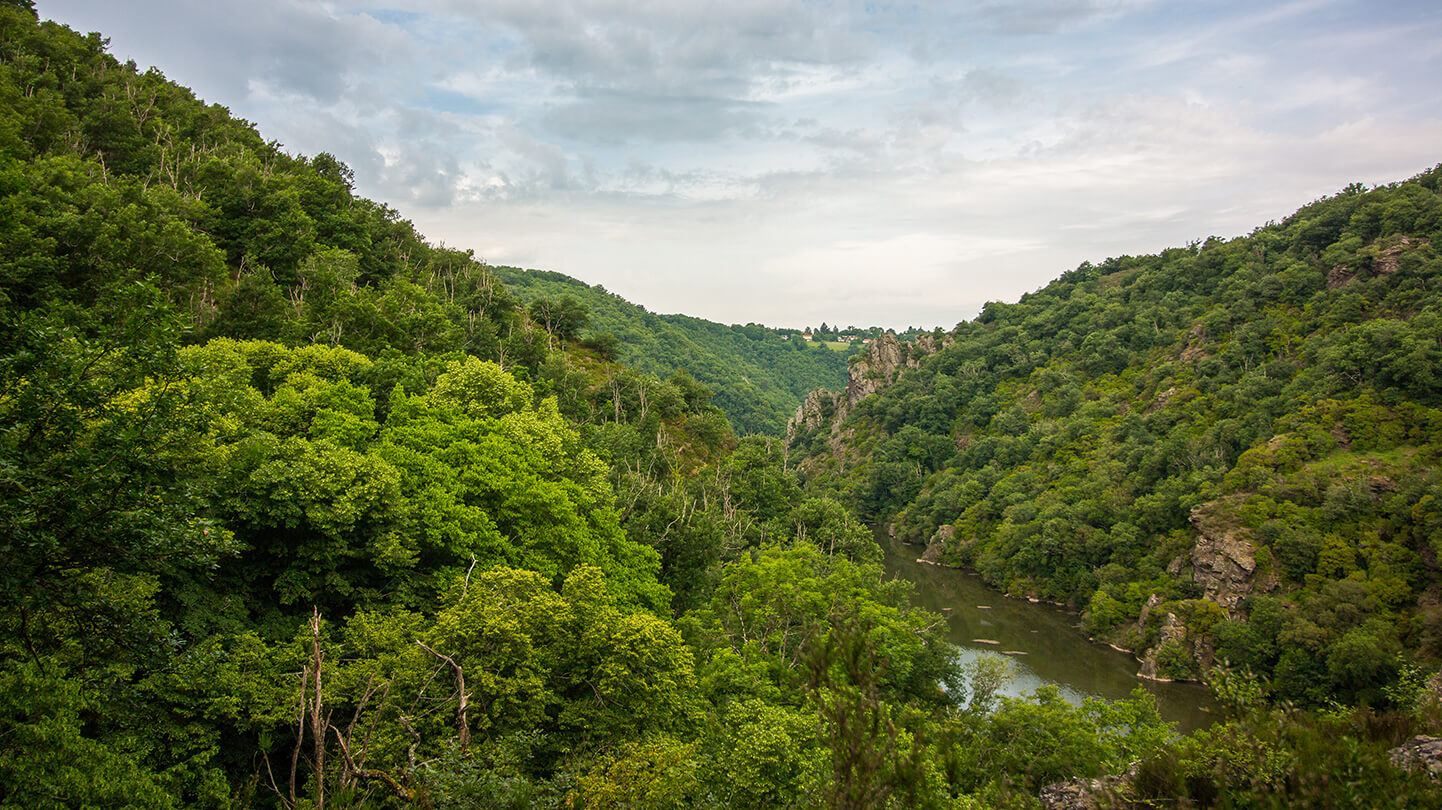 Lo Garda Riu, camping à Pampelonne dans le Tarn au bord de la rivière du Viaur